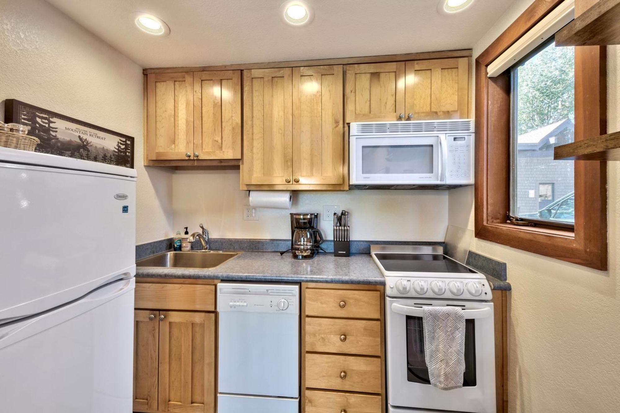 Beautiful Remodeled Condo In Тахо Сити Екстериор снимка